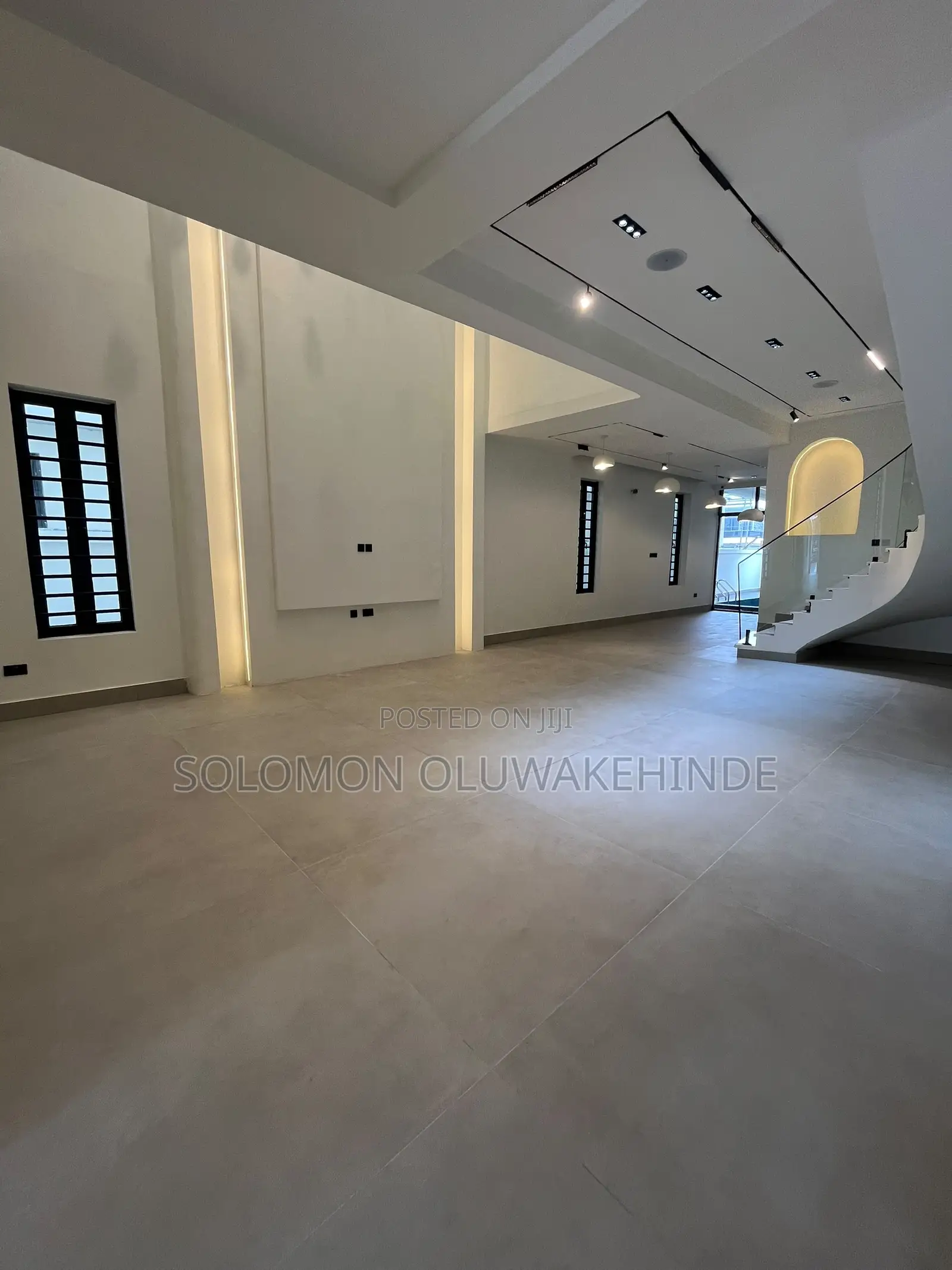 5bdrm Duplex in Lekki Phase 1 for sale in Lekki Phase 1