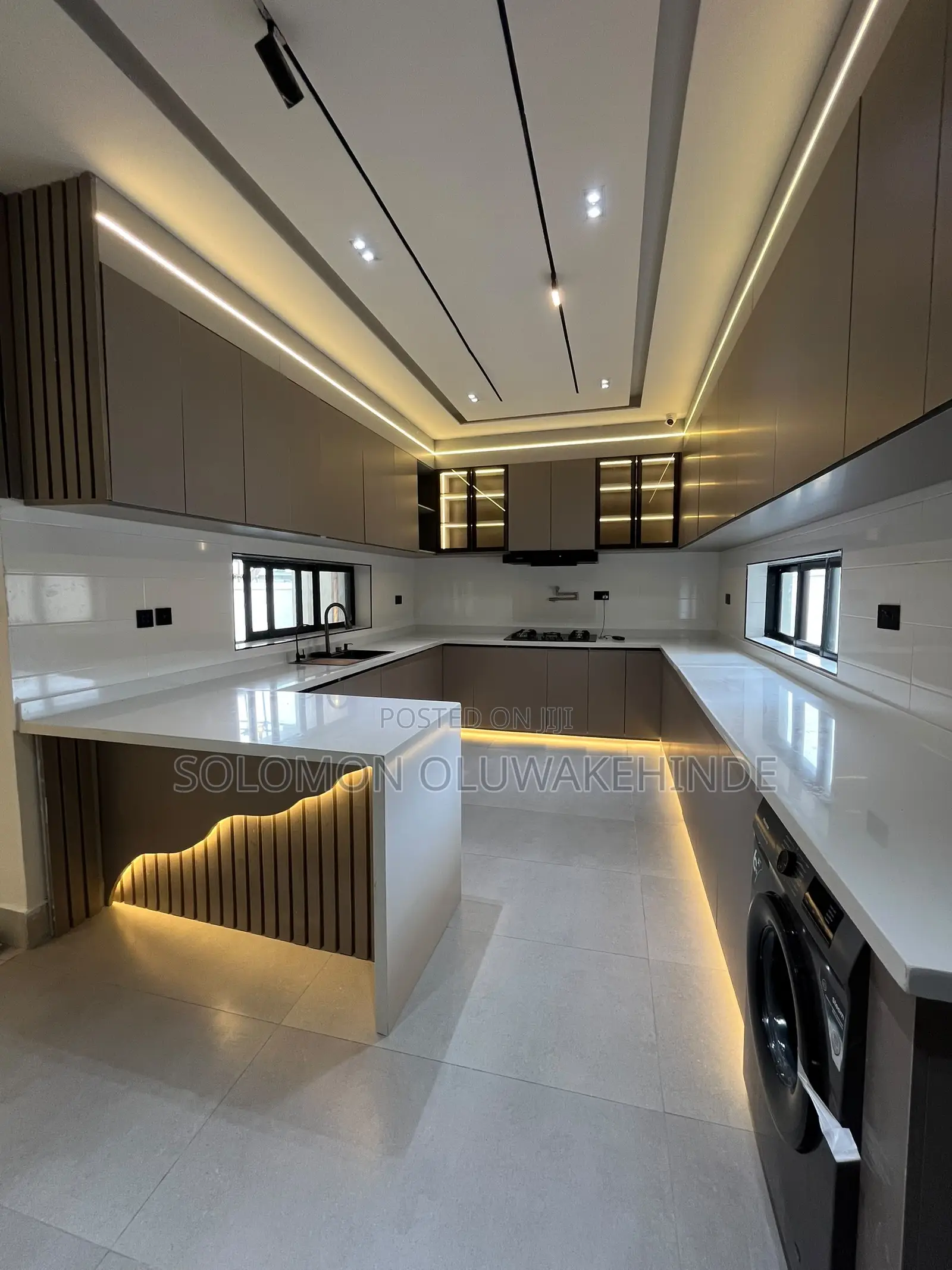 5bdrm Duplex in Lekki Phase 1 for sale in Lekki Phase 1