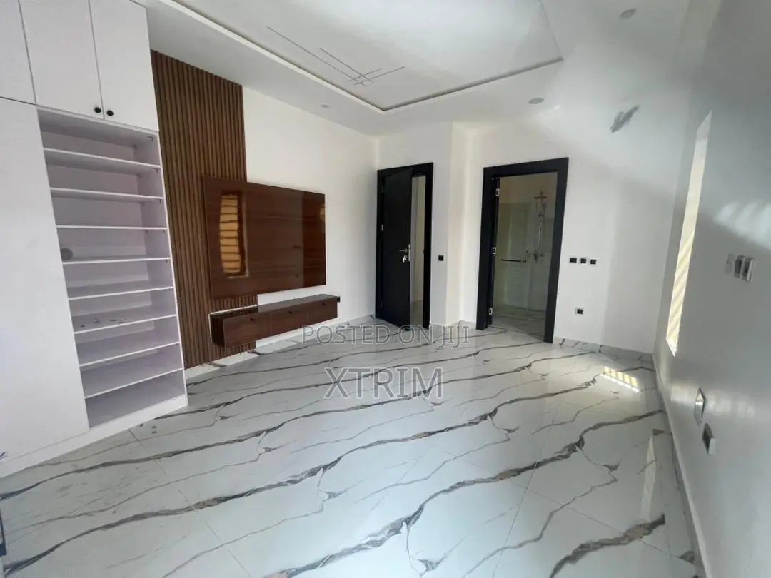 5bdrm Duplex in Magodo Isheri Phase for sale in GRA Phase 1