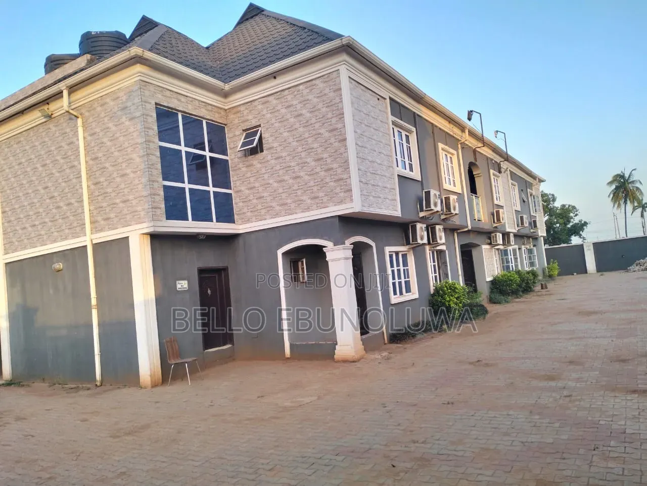 Furnished 3bdrm Apartment in Revolution Apartment, Shimawa for rent in Shimawa
