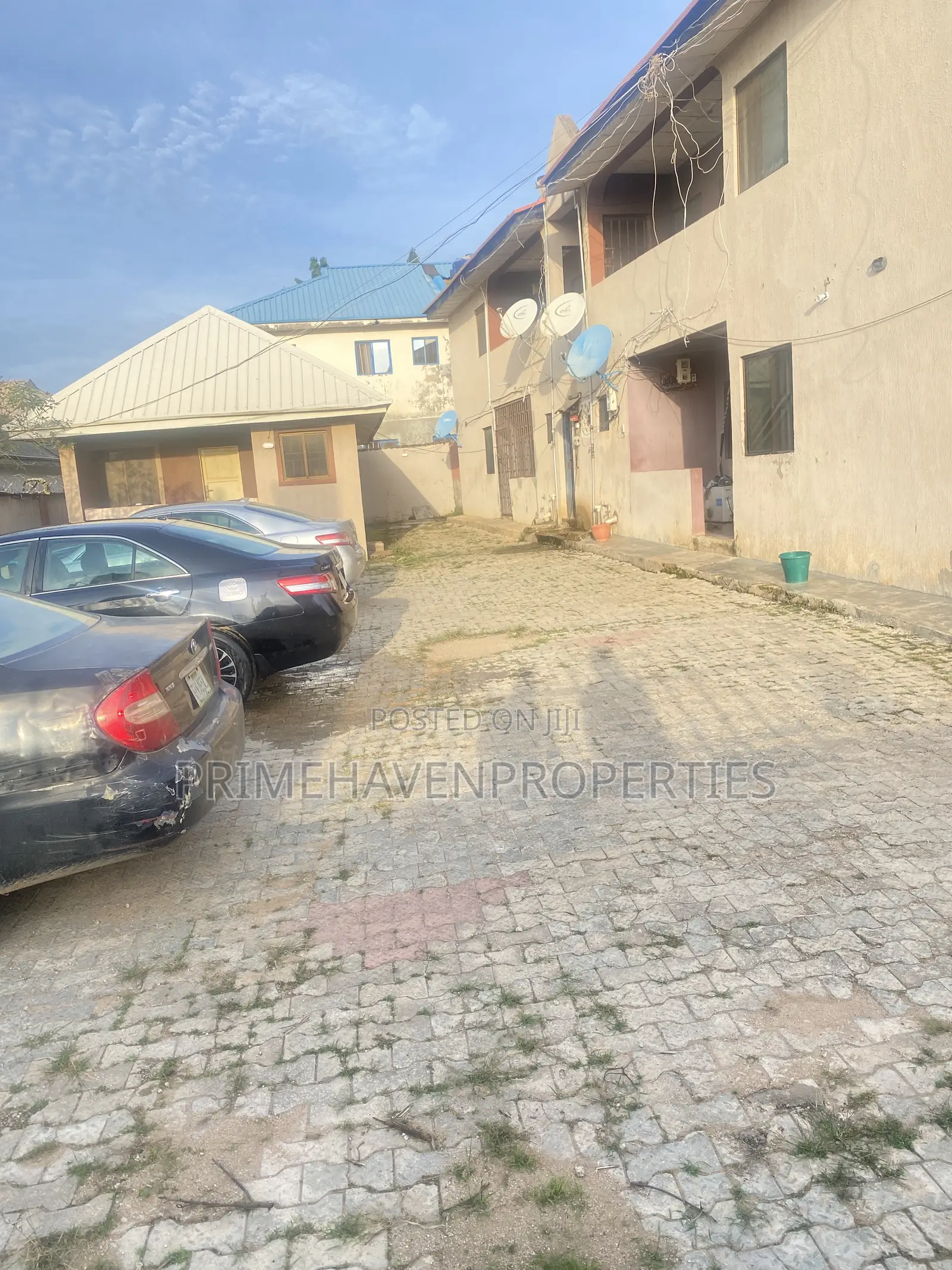 8bdrm Block of Flats in Kubwa for sale in Kubwa