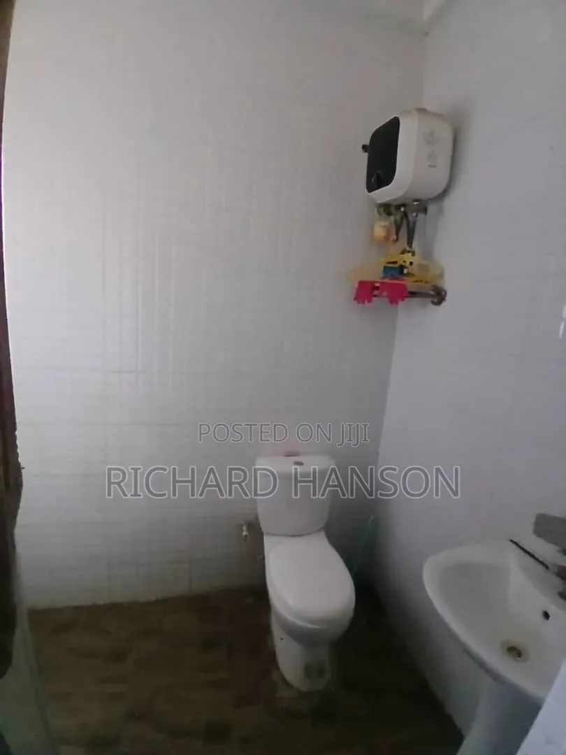1bdrm Block of Flats in In Awoyaya for sale in Awoyaya