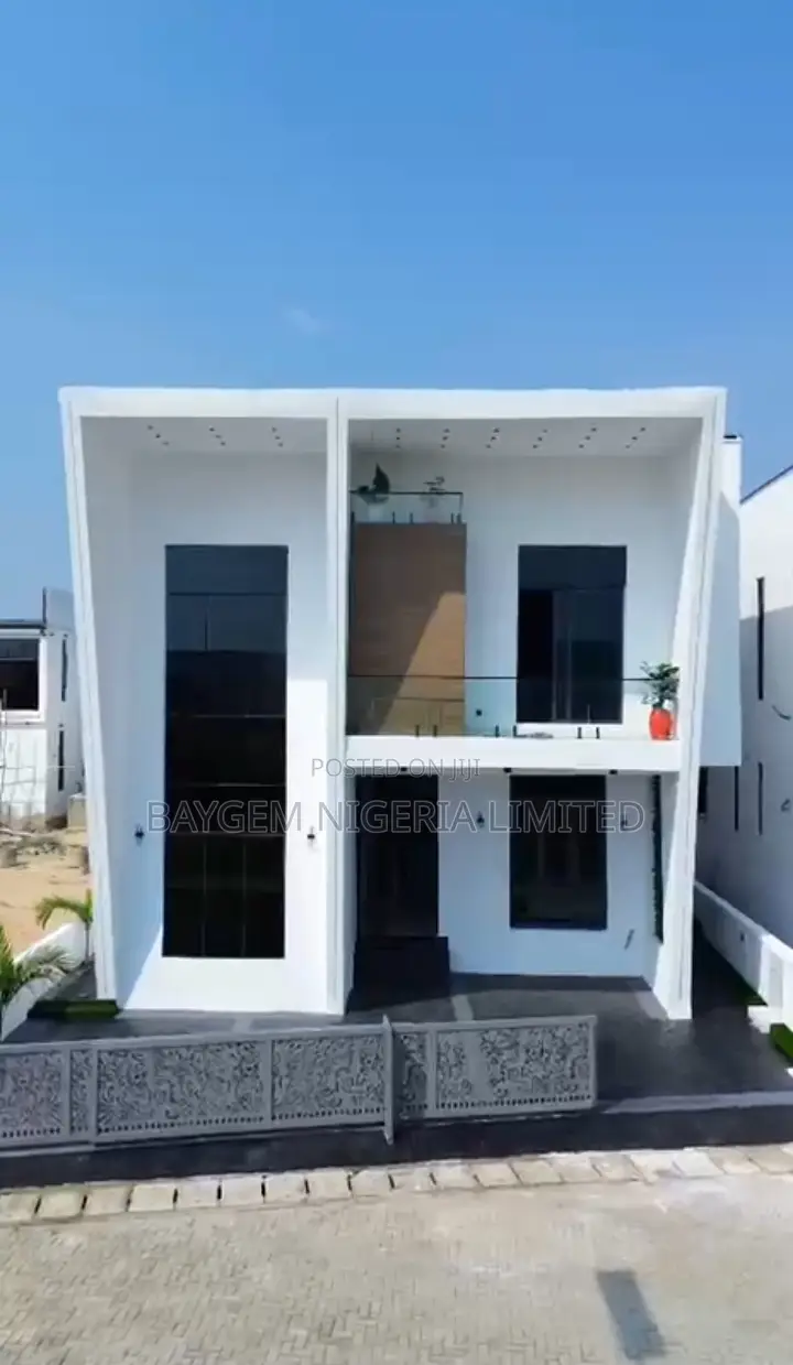 5bdrm Townhouse/Terrace in Chevron for sale in Chevron