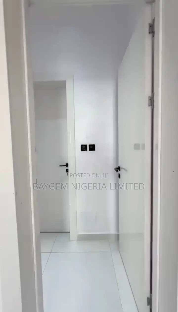 5bdrm Townhouse/Terrace in Chevron for sale in Chevron