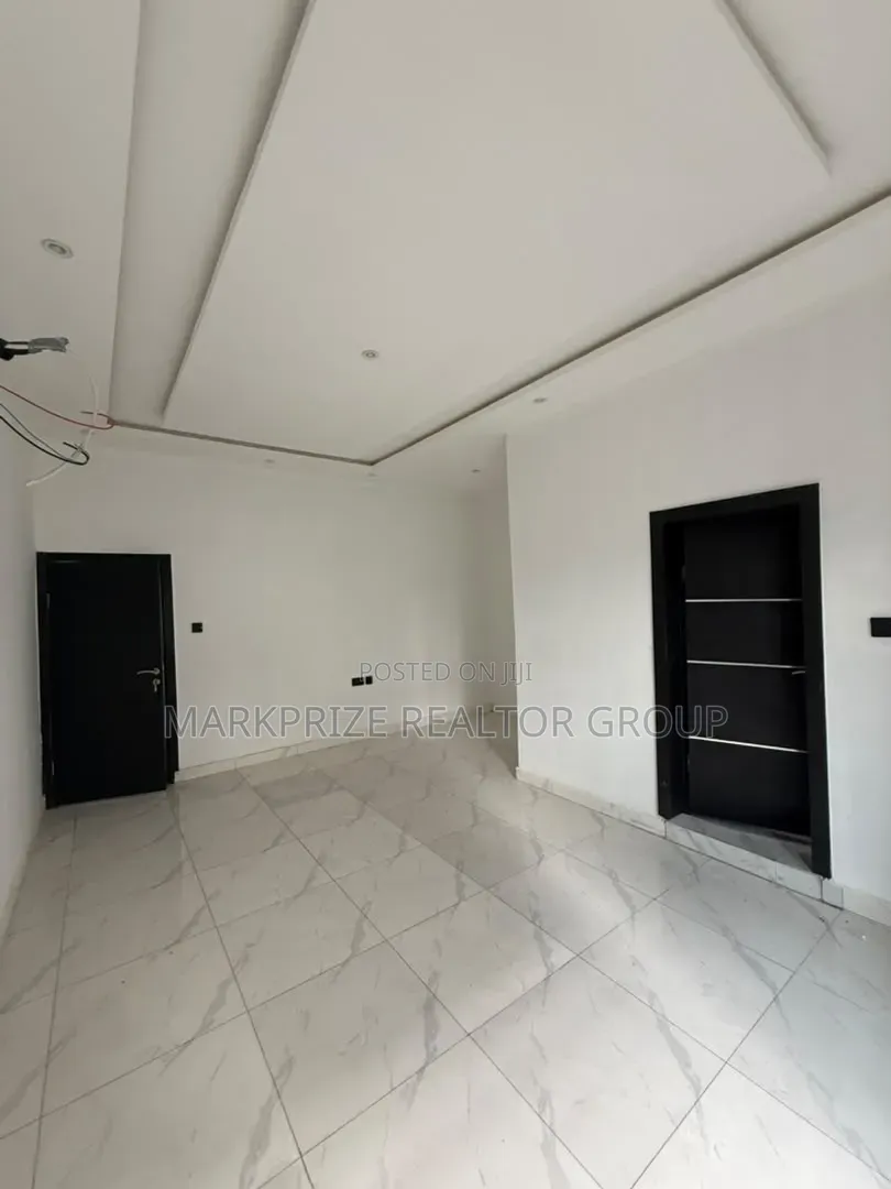2bdrm Apartment in Abijo Gra for sale in Abijo