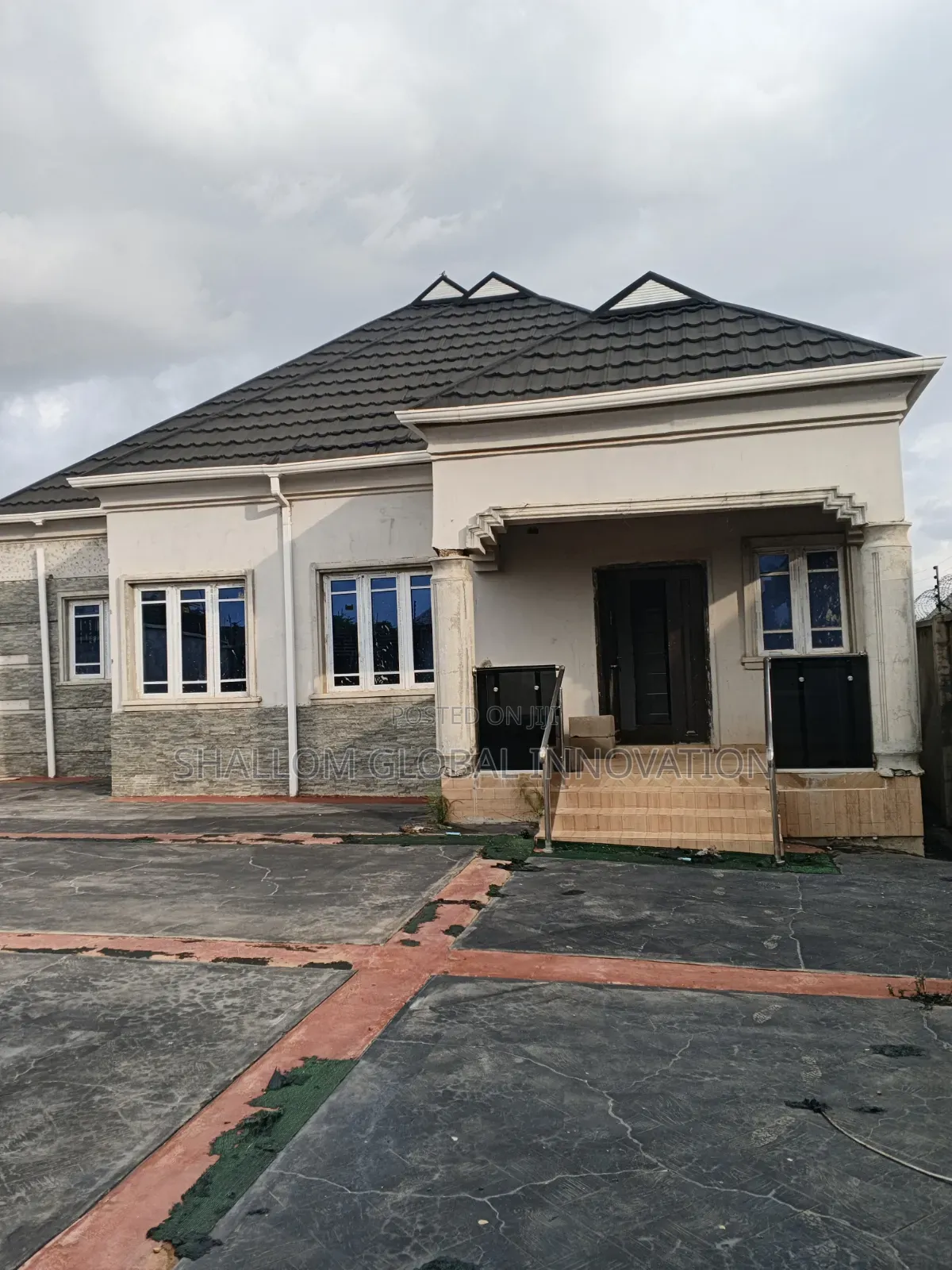 3bdrm Bungalow in Ajara, Akobo for sale in Akobo