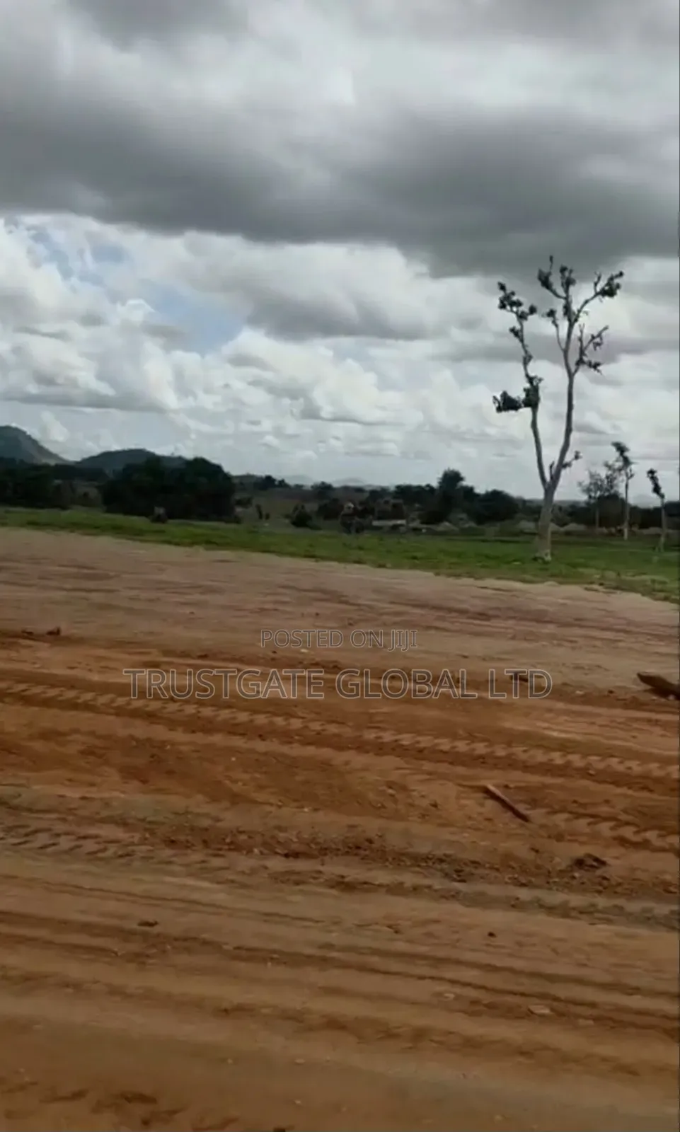 100 Hectares on a Tarred Road for Sale in Wasa