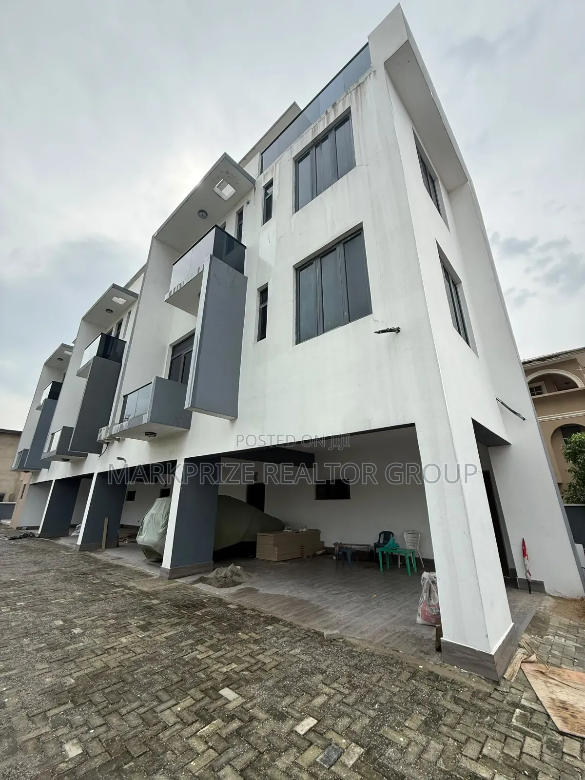 5bdrm Duplex in Ajah Lekki Lagos for sale in VGC / Ajah