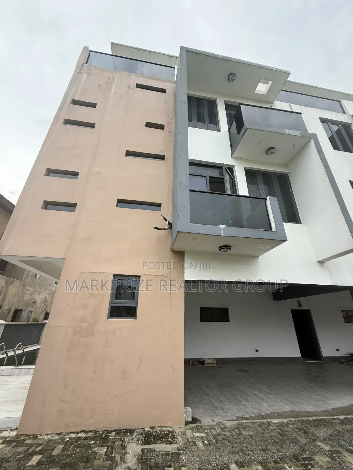 5bdrm Duplex in Ajah Lekki Lagos for sale in VGC / Ajah