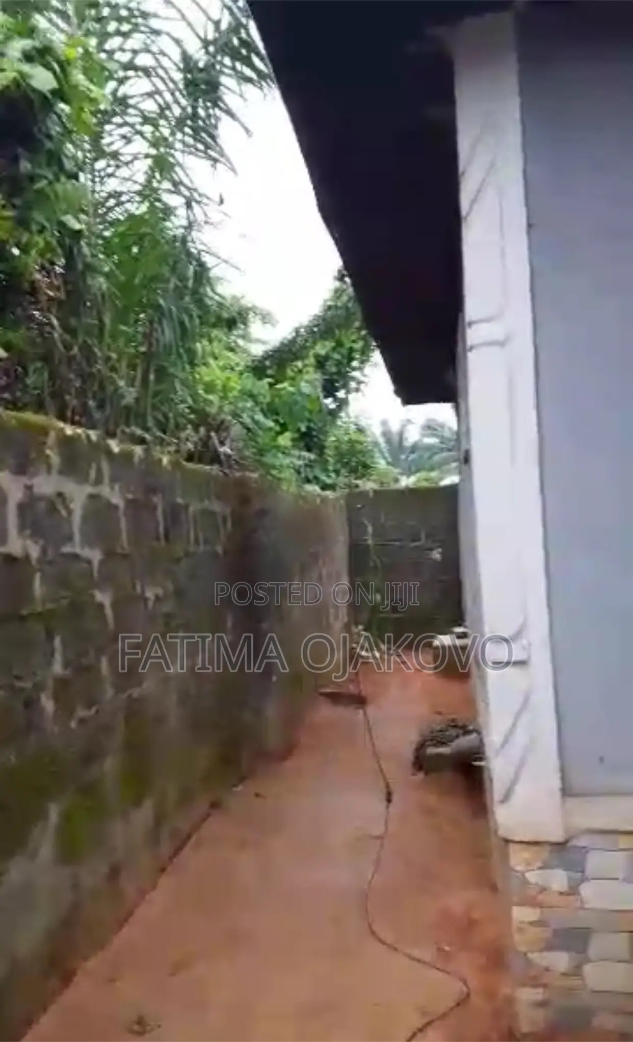 7bdrm Block of Flats in Delta State for sale in Delta State
