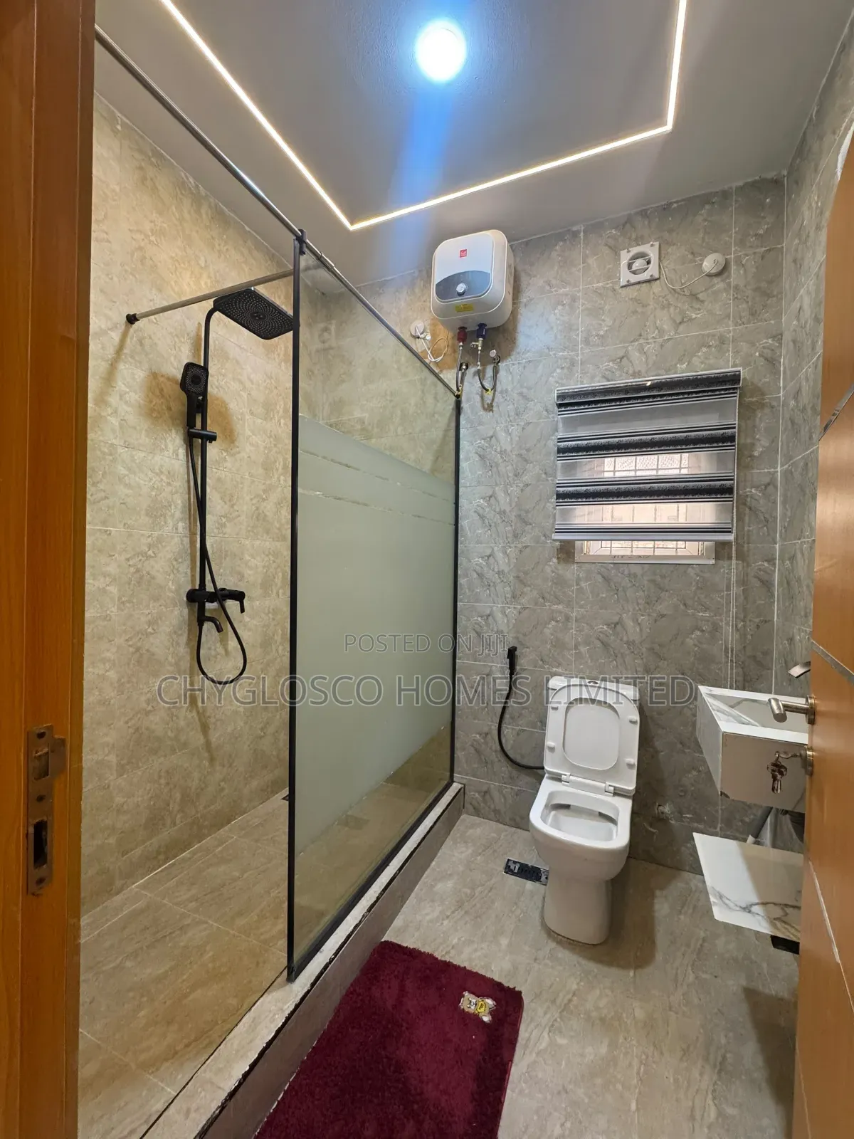 Furnished 4bdrm Duplex in New Layout for sale in New Layout