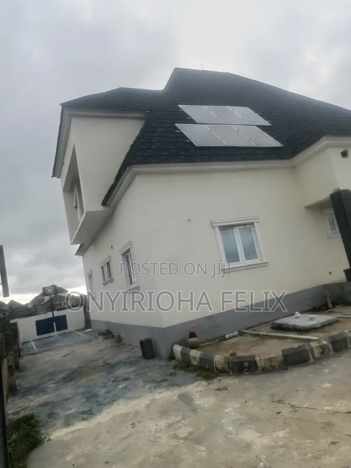 5bdrm Duplex in Defence Estate, Sabon Lugbe for sale in Sabon Lugbe