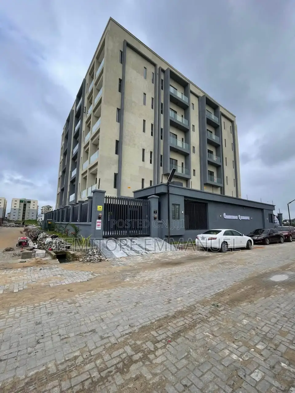 Furnished 1bdrm Apartment in Lekki Phase 1 for sale in Lekki Phase 1