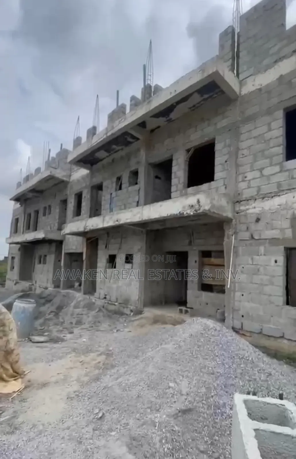 3bdrm Apartment In Life Camp For Sale in Life Camp