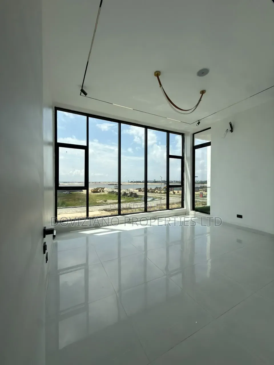 5bdrm Duplex in Osapa london for sale in Osapa london