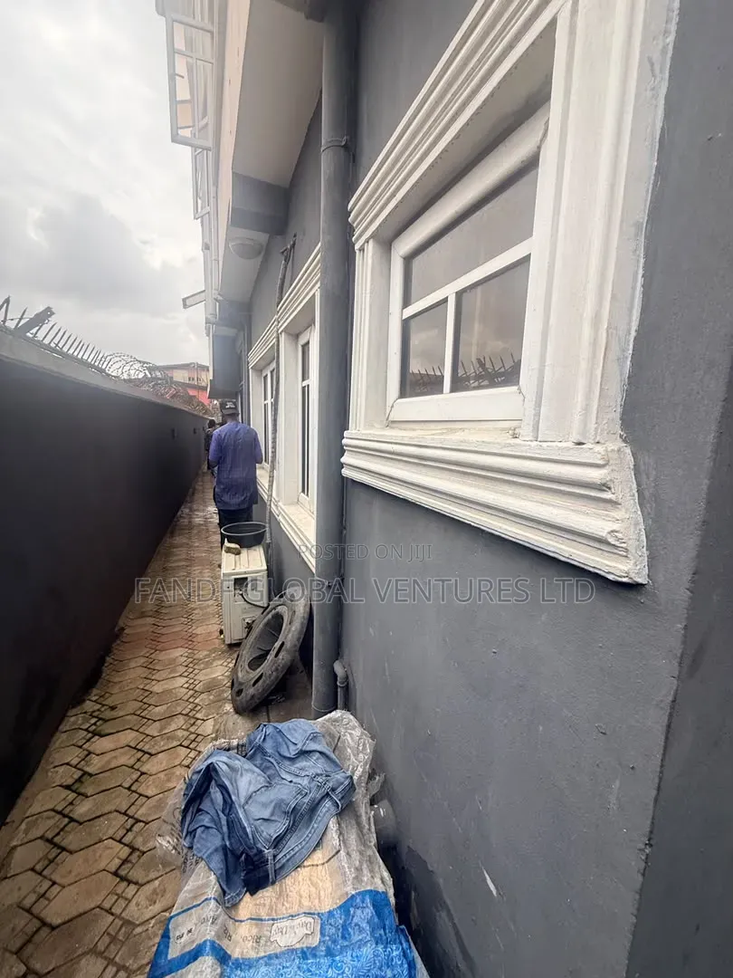 2bdrm Block of Flats in Ijesha for sale in Ijesha