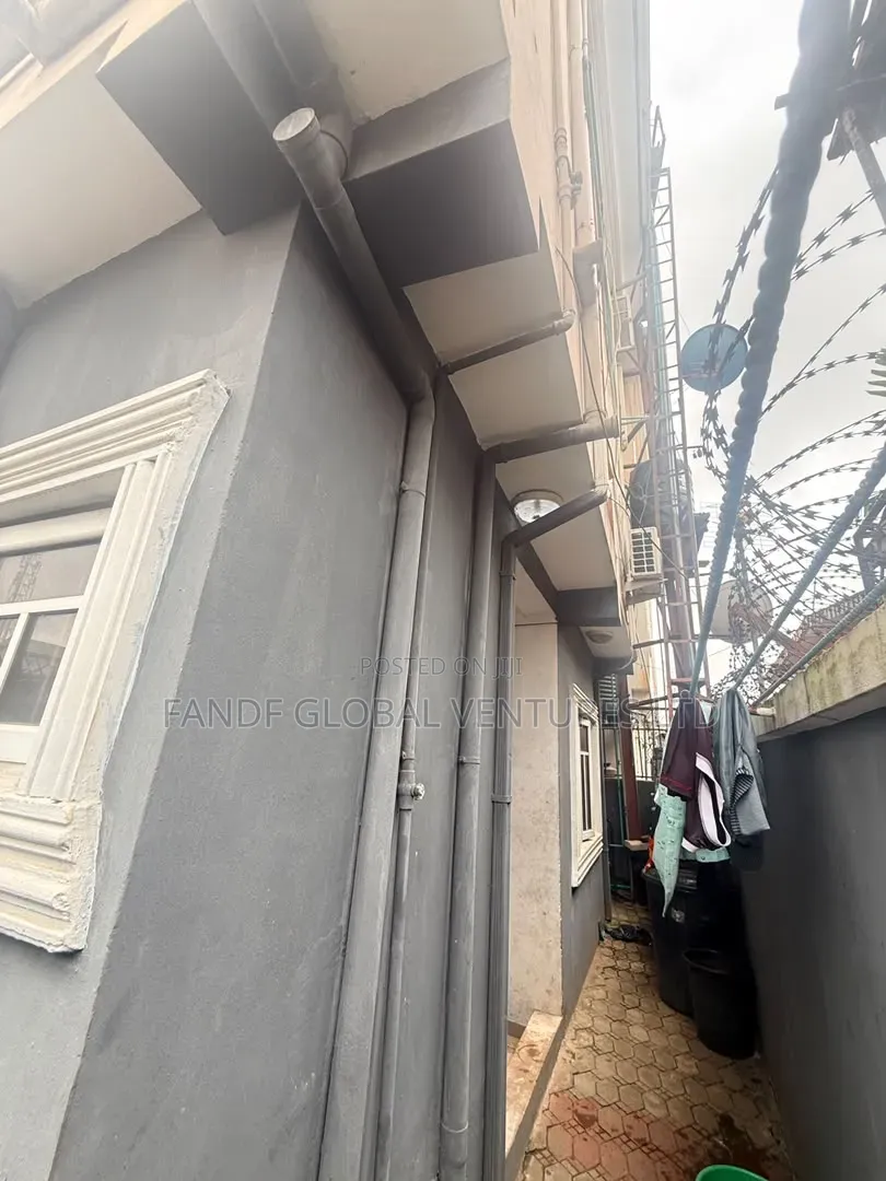 2bdrm Block of Flats in Ijesha for sale in Ijesha