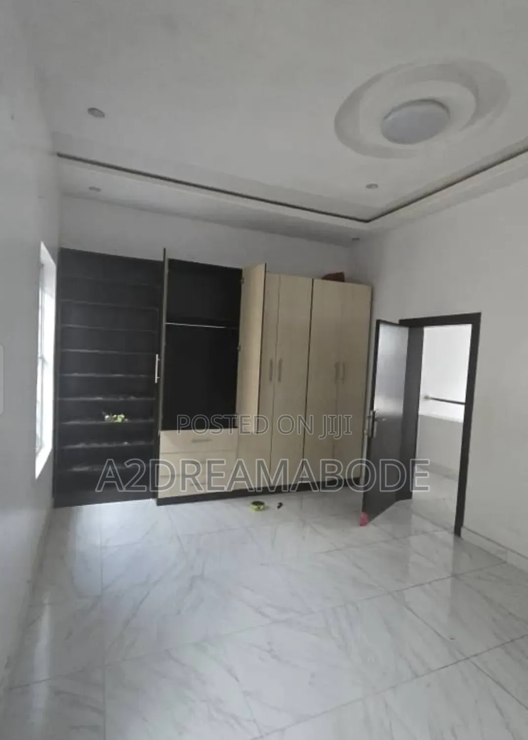 5bdrm Duplex in Omole Phase 2 for sale in Omole Phase 2
