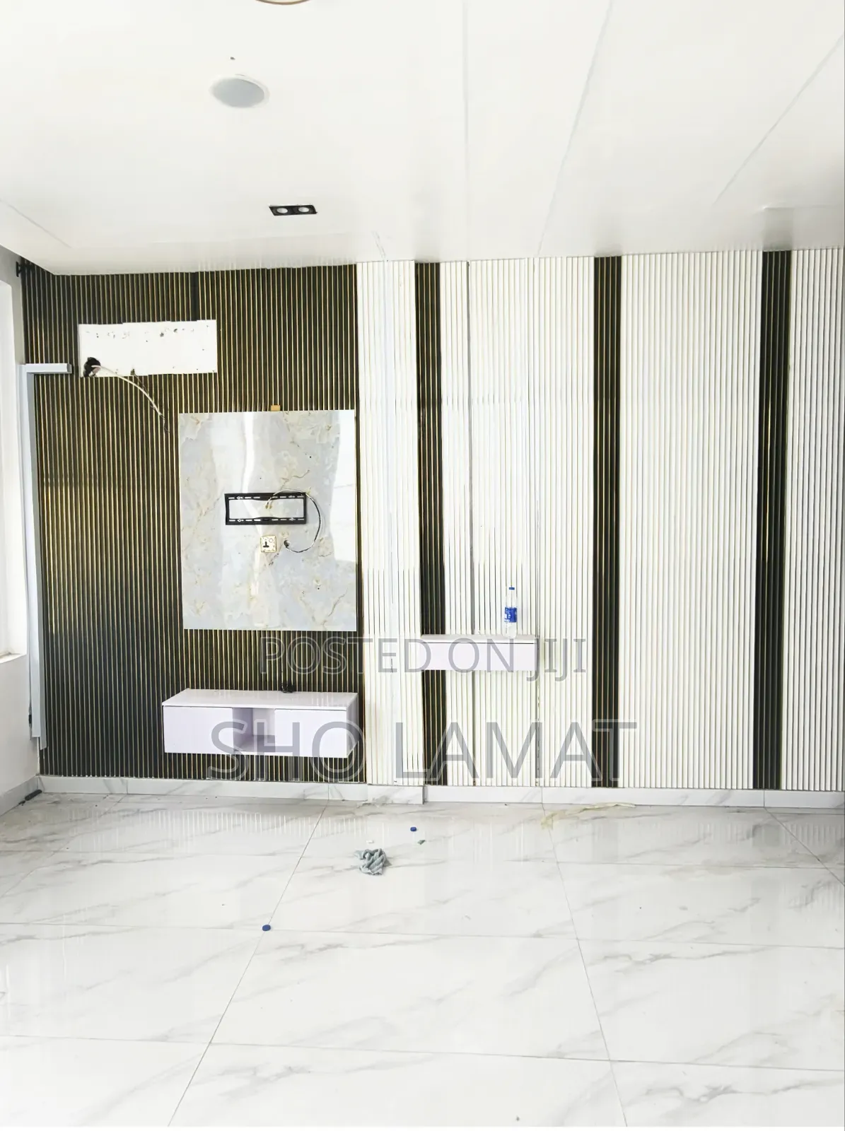2bdrm Block of Flats in Lekki Phase 1 for sale in Lekki Phase 1