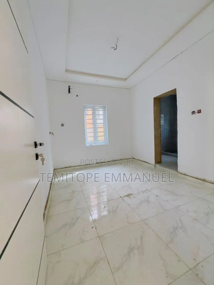 Furnished 3bdrm Apartment in Opebi for sale in Opebi