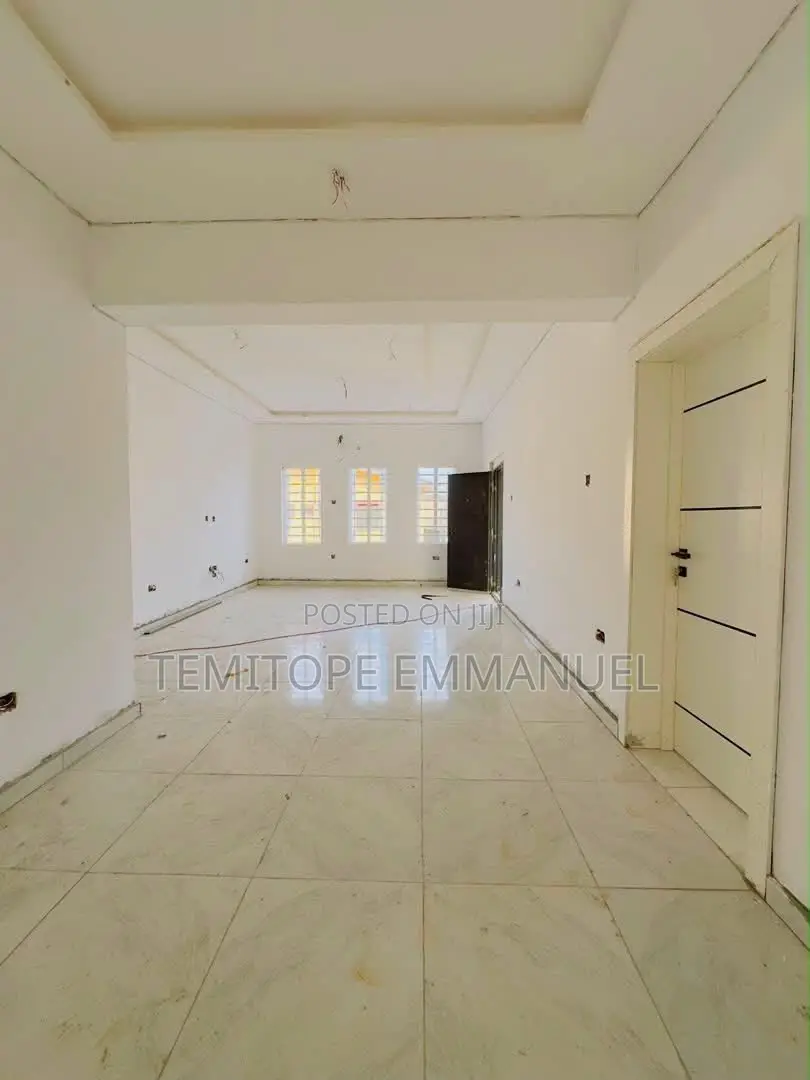Furnished 3bdrm Apartment in Opebi for sale in Opebi