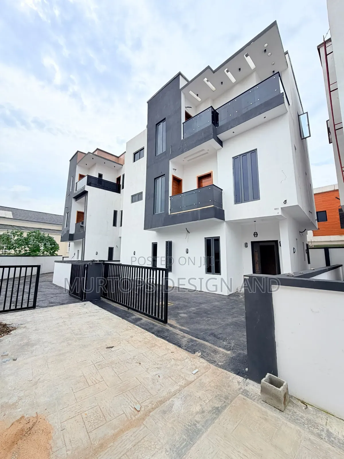 4bdrm Duplex in Phase 1 for sale in GRA Phase 1