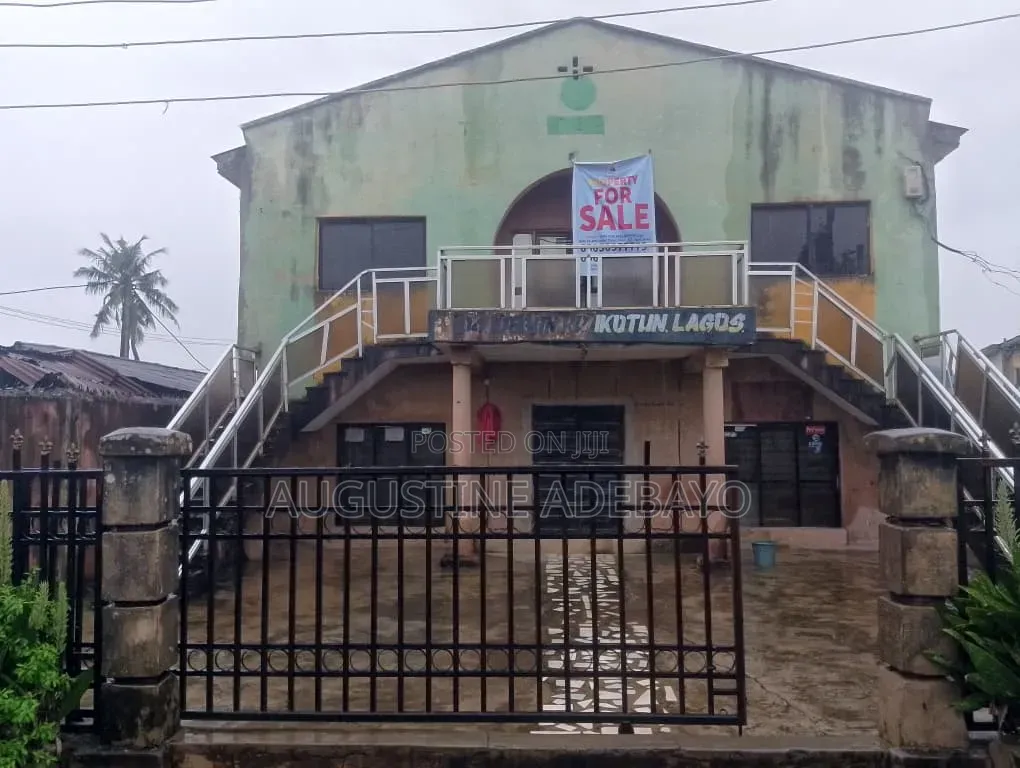 For Sale – Open Hall Property With 4bedroom Service Apartment in Ijegun