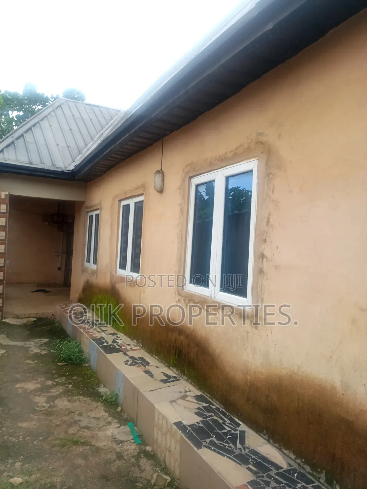 4bdrm Block of Flats in Ojik Properties, Owerri for sale in Owerri