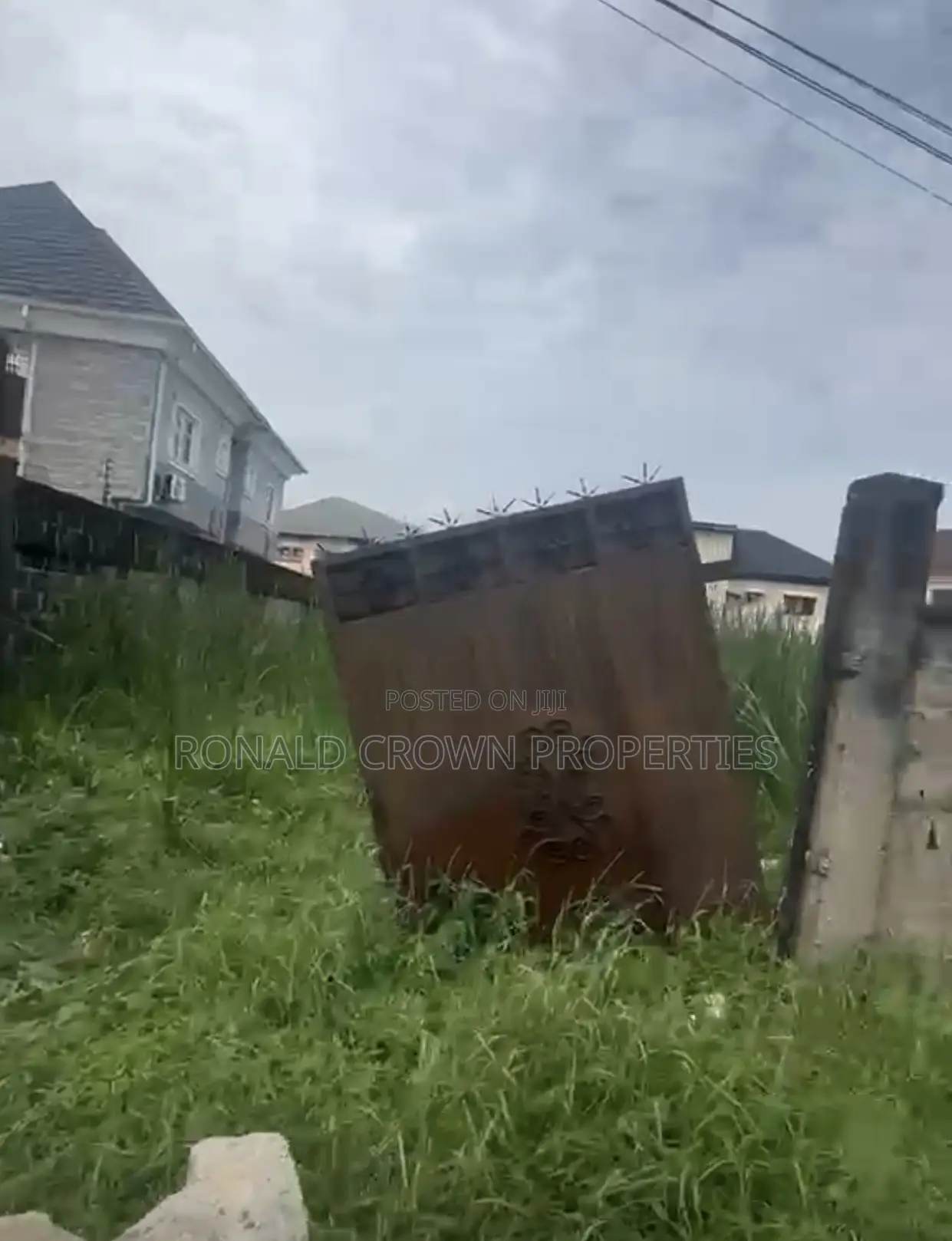 Fenced 600sqm of Land for Sale at Amuwo Odofin in Apple Junction