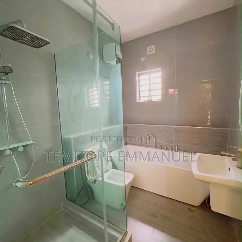 Furnished 4bdrm Duplex in Allen Avenue for sale in Allen Avenue