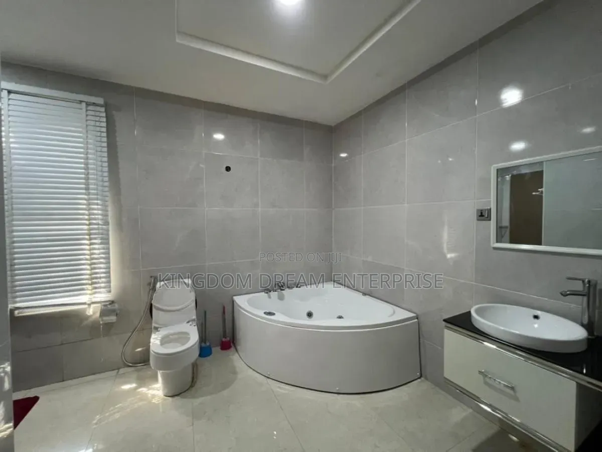 5bdrm House in Parkview Estate for rent in Parkview Estate