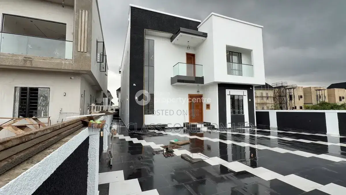 Furnished 4bdrm Duplex in Enugu for sale in Enugu
