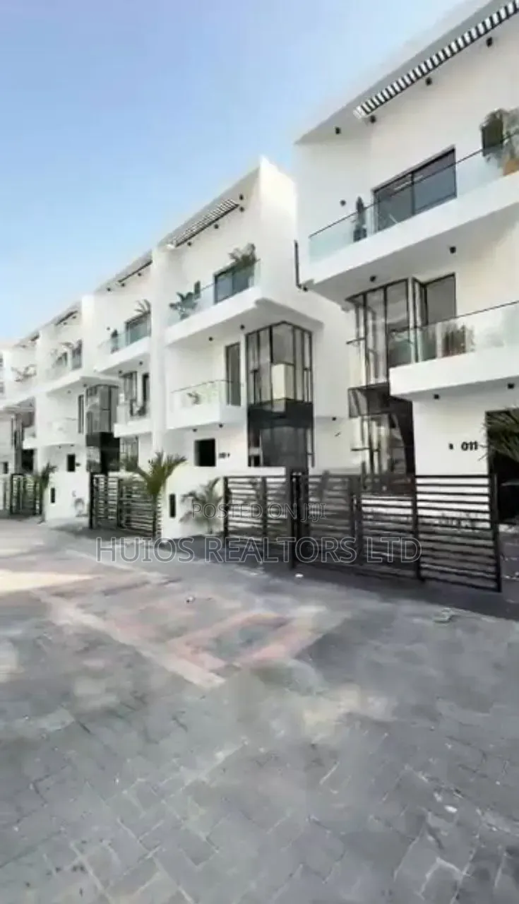 4bdrm Duplex in Royalpine Estate, Ikota for sale in Ikota