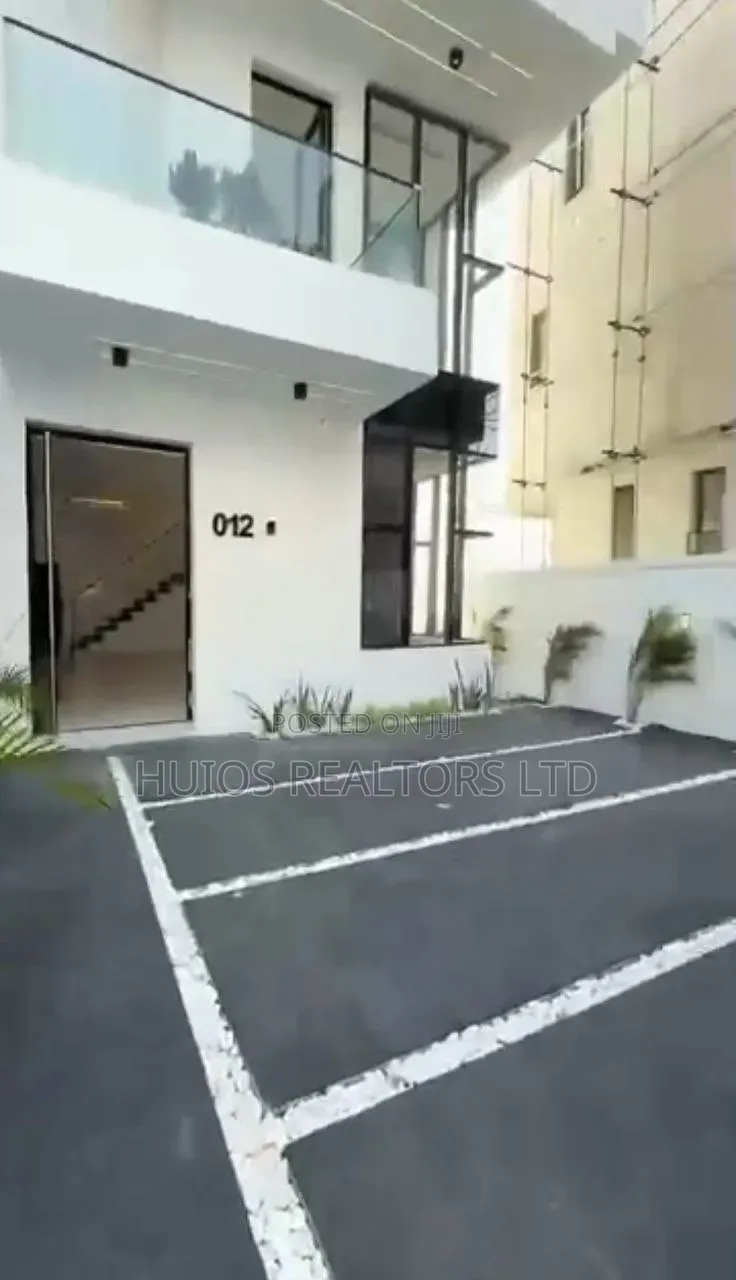 4bdrm Duplex in Royalpine Estate, Ikota for sale in Ikota