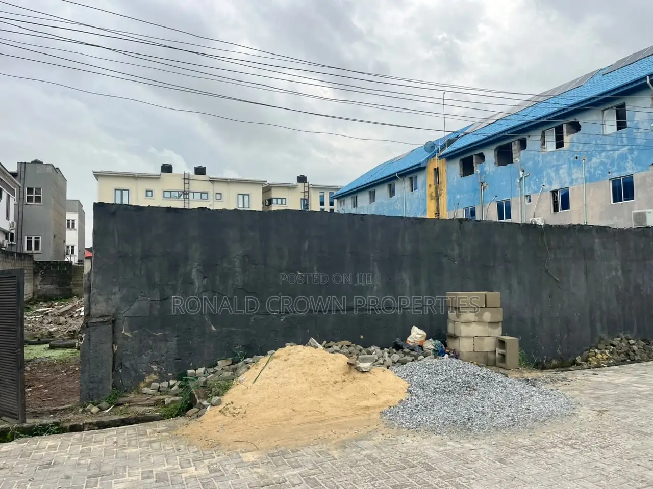Gated 930sqm of Land at Lekki in Nicon Town