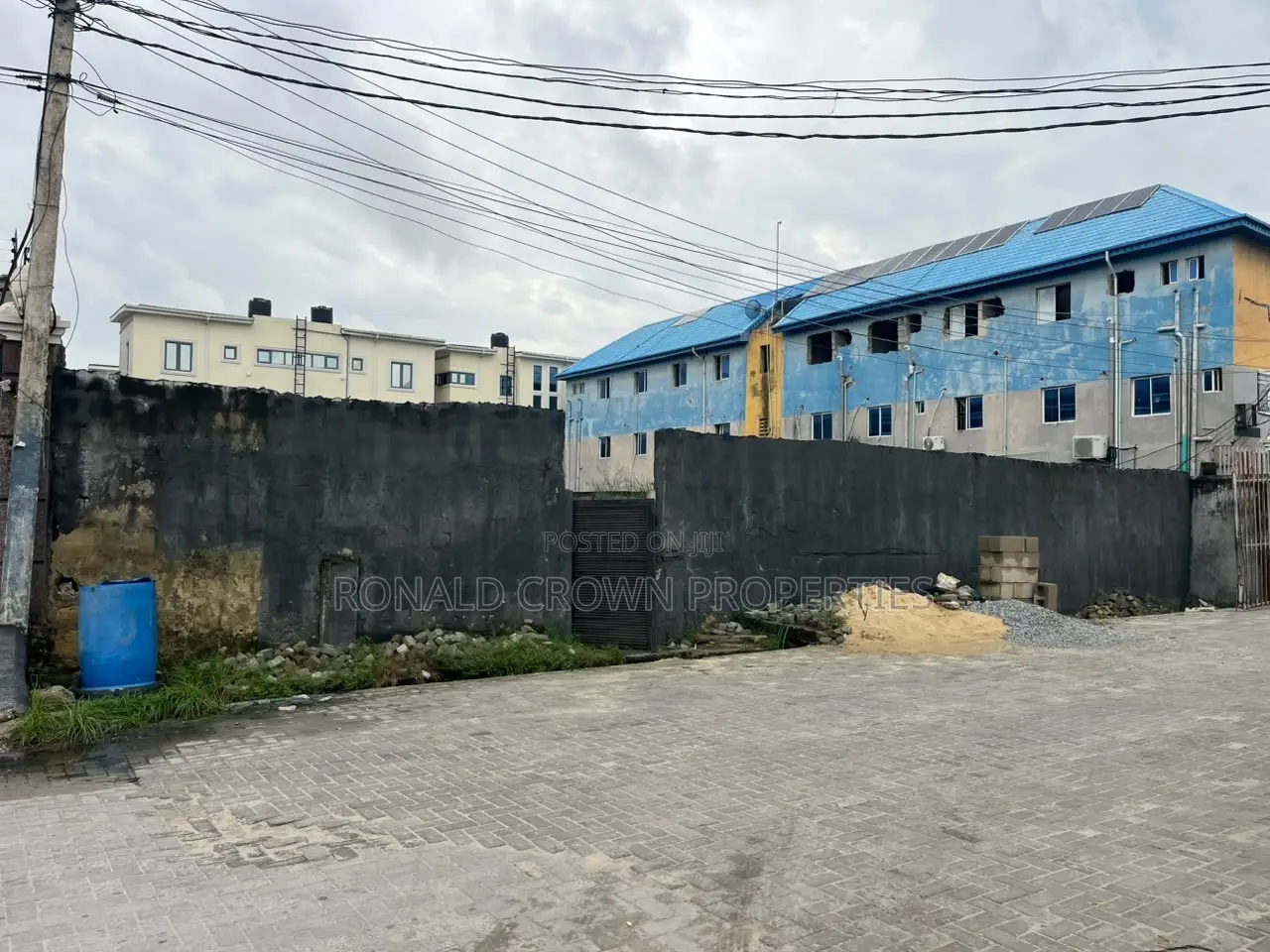 Gated 930sqm of Land at Lekki in Nicon Town