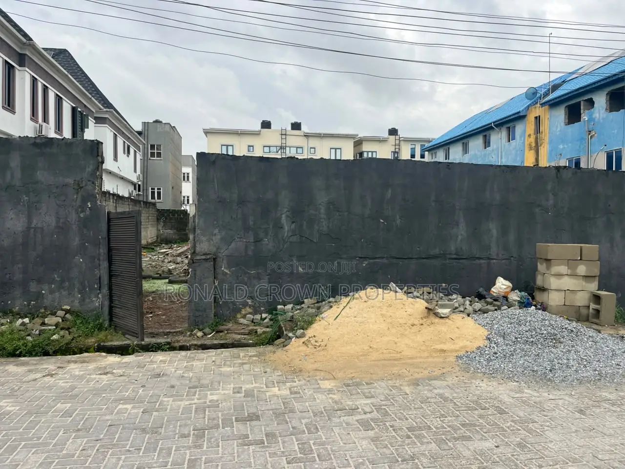 Gated 930sqm of Land at Lekki in Nicon Town