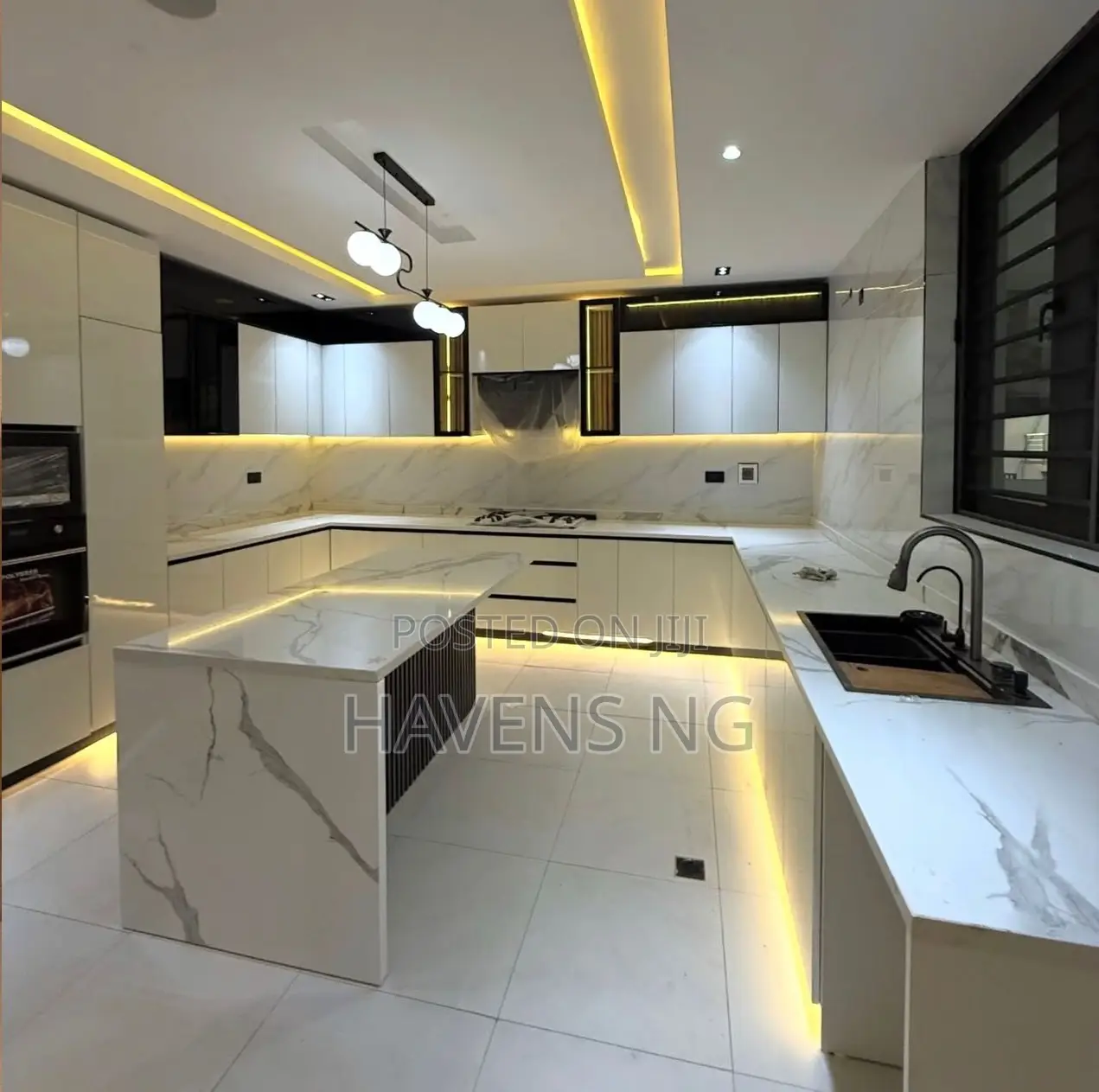 5bdrm Mansion in Guzape District for sale in Guzape District