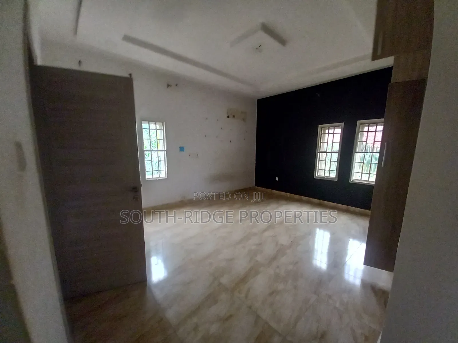 3bdrm Townhouse / Terrace in Wuye for rent in Wuye