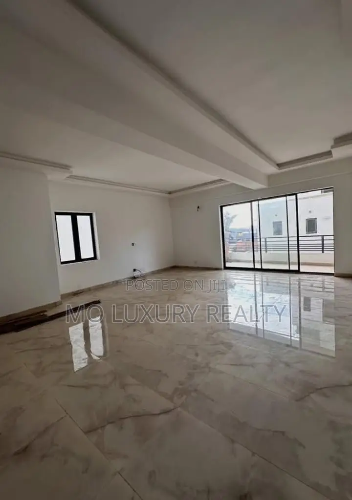 2bdrm Townhouse / Terrace in Lekki Phase 1 for rent in Lekki Phase 1