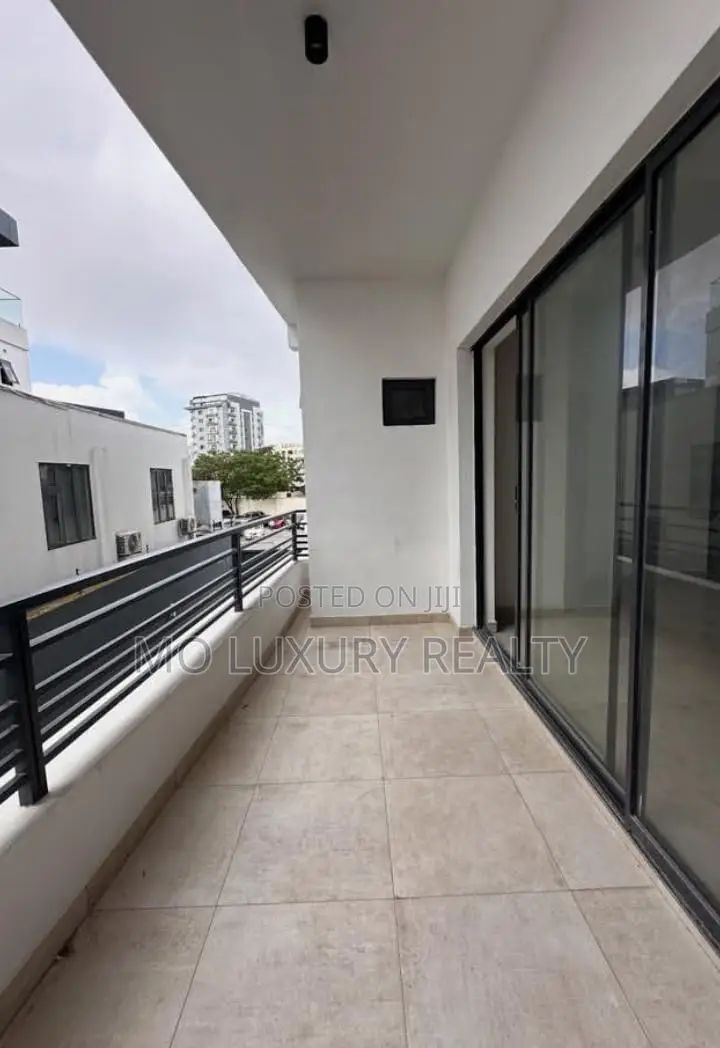 2bdrm Townhouse / Terrace in Lekki Phase 1 for rent in Lekki Phase 1