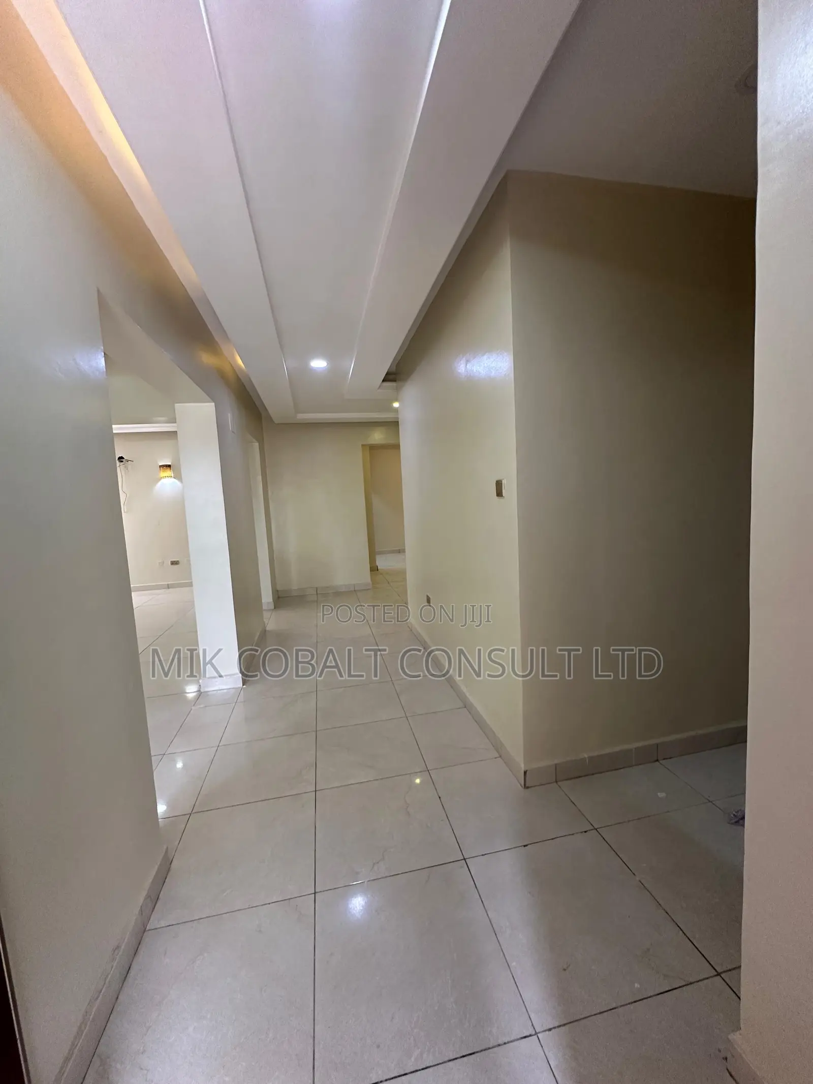 4bdrm Townhouse / Terrace in Diplomatic Zone, Katampe Extension in Katampe Extension