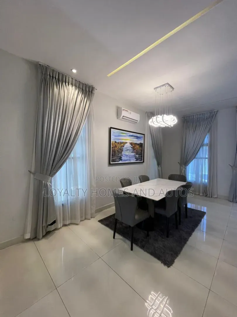 5bdrm Duplex in Lekki Phase 1 for sale in Lekki Phase 1