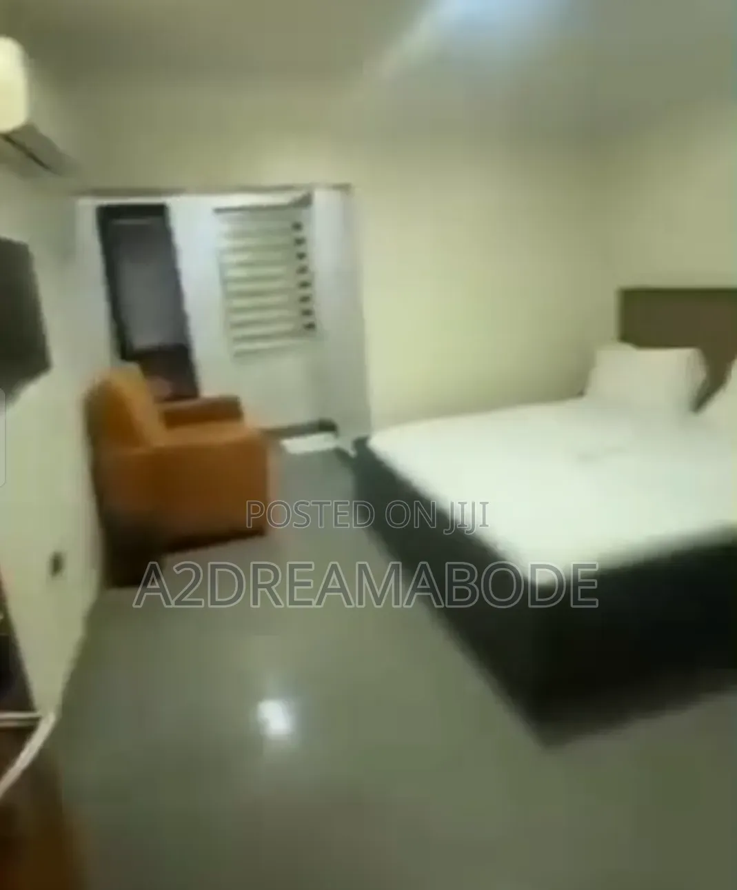 11 Rooms Guest House in Adeniyi Jones