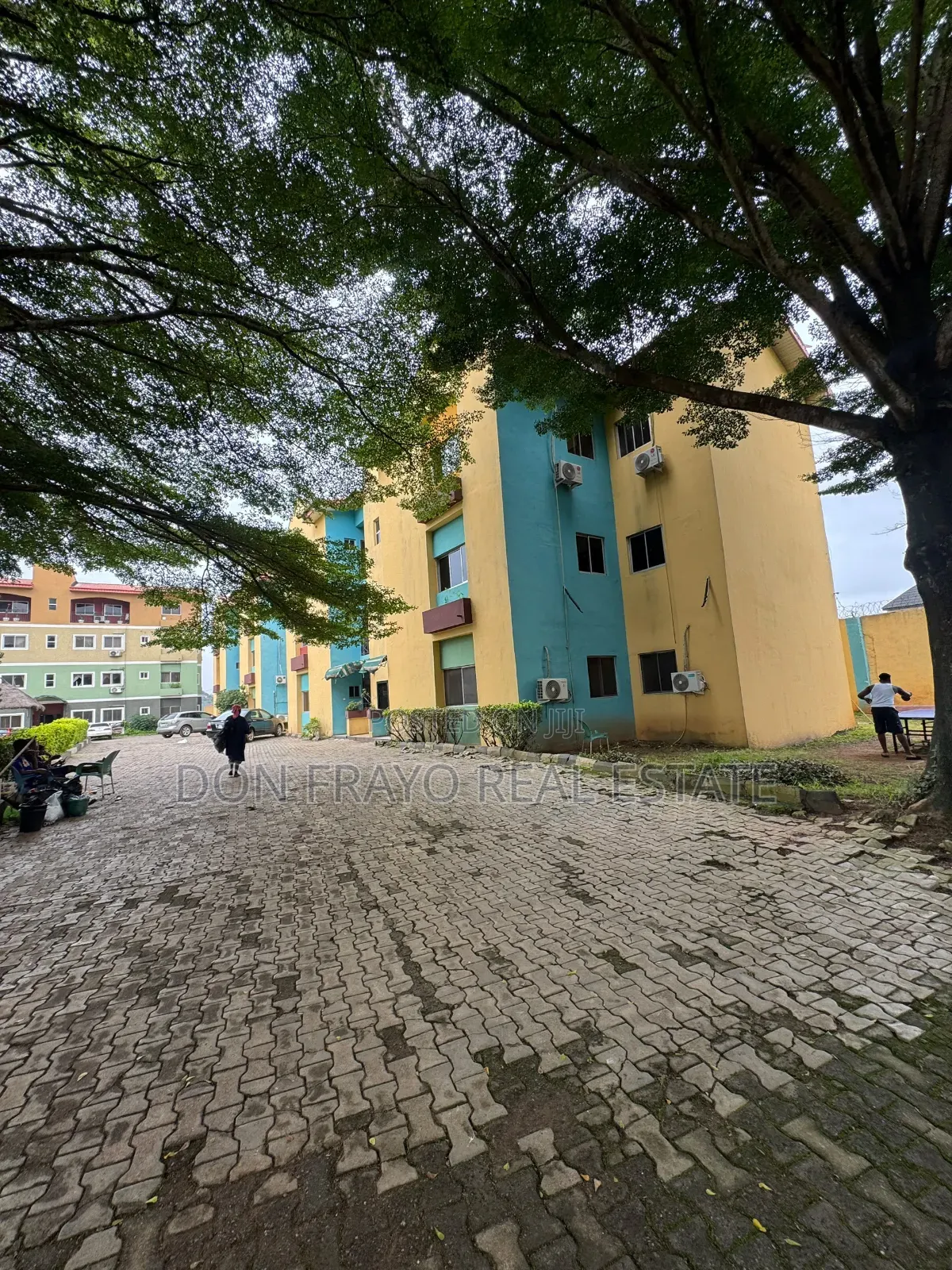 Furnished 2bdrm Apartment in Onireke Gra, Jericho for sale in Jericho