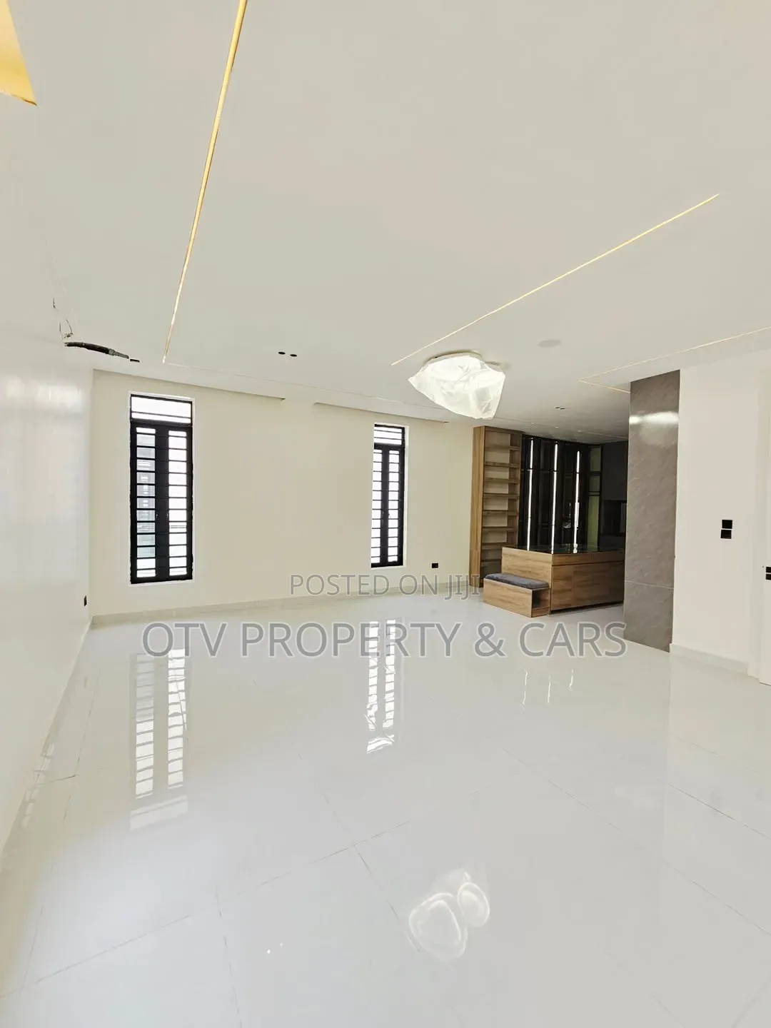 5bdrm Duplex in Lekki Phase 1 for sale in Lekki Phase 1