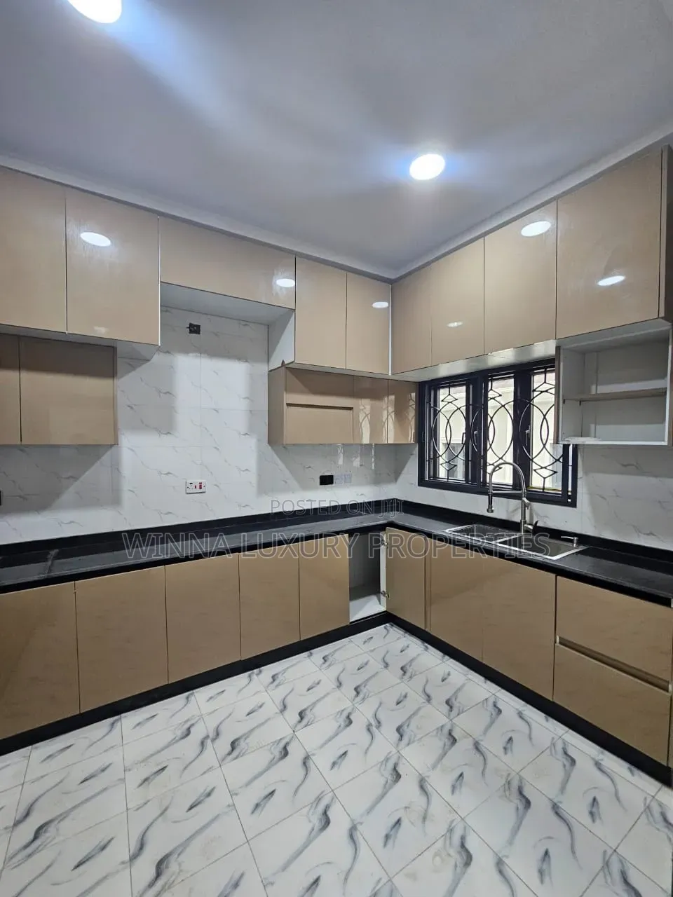 3bdrm Apartment in Behind Shafa Filling, Lugbe District for rent in Lugbe District