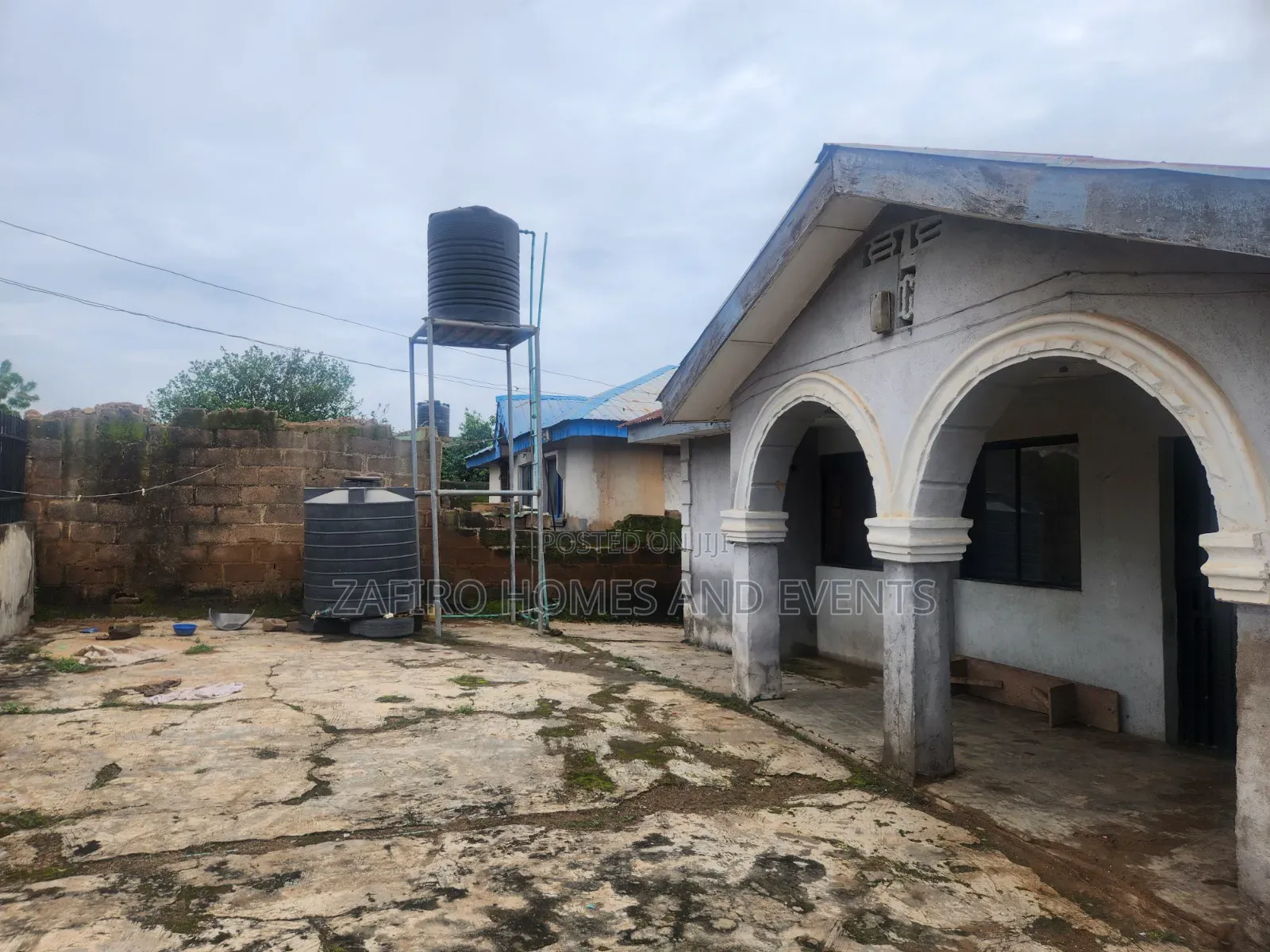 5bdrm Bungalow in Odo Oba Area Near for sale in Moniya