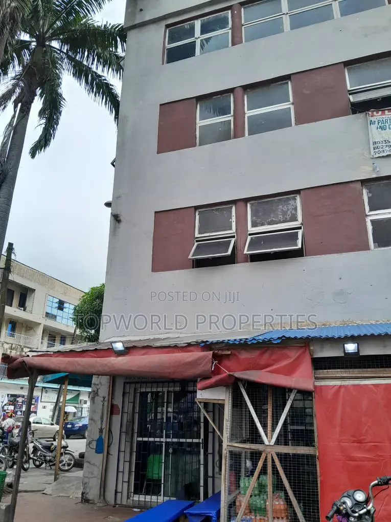 Functional Shopping Complex at Apapa in Liverpool