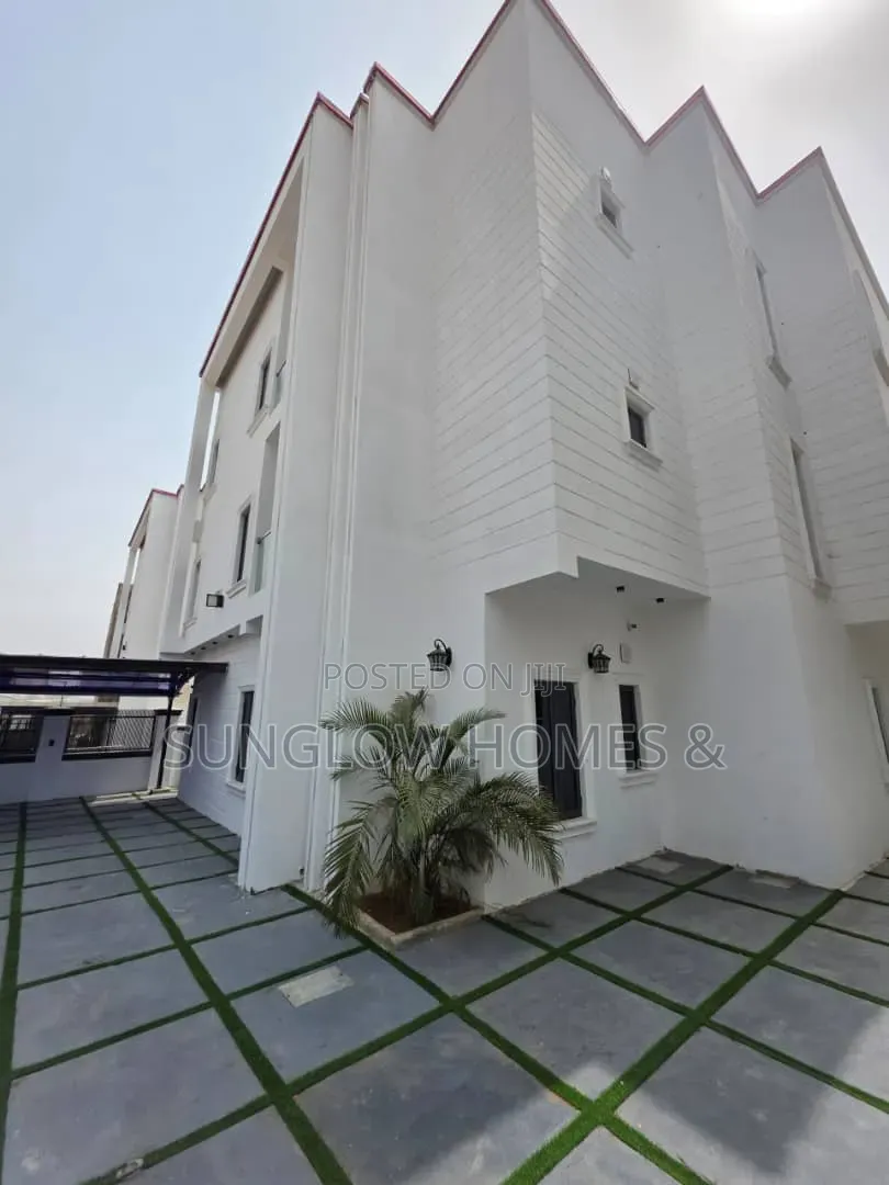 6bdrm Duplex in Marlago City Estate, Karsana for sale in Karsana